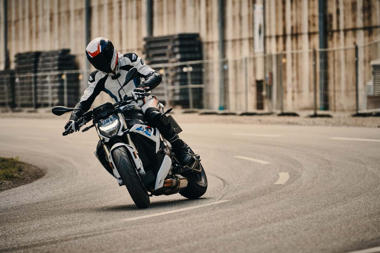 2021 - BMW - S1000R